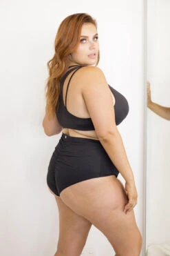 Lunalae Jaded Top - Black -Underwear General Store 6R7A8418