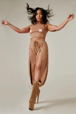 CXIX XX Tee 2.0 - Sand 15 CXIX XX Tee 2.0 - Sand -Underwear General Store CreaturesofXIXXXTee2.0 Sand21 05 24CreaturesofXIX11449 edit