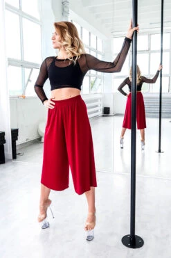 REV ACTIV Mesh Long Sleeved Crop Top - Black 9 REV ACTIV Mesh Long Sleeved Crop Top - Black -Underwear General Store IMG 6339 1 793feba1 083c 4f70 a3c9 3d16b9cb4dea