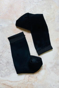 Hella Heels Classique Velvet Shoe Protector - Russian Roulette -Underwear General Store IMG 8958