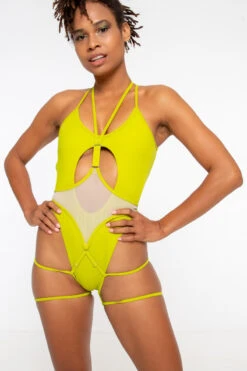 Nona Perkasa Queen Of The Night Body Garter - Vert/Sand -Underwear General Store QOTNGarterVert09